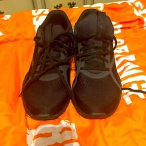 Reebok Flexagon Male tennis shoe sz 7